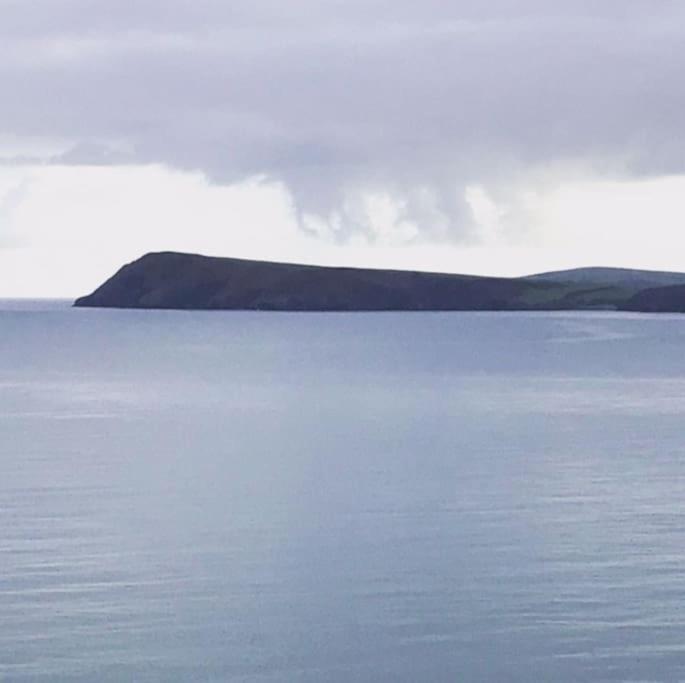Crud Yr Awel, Dinas, Pembrokeshire Holiday home